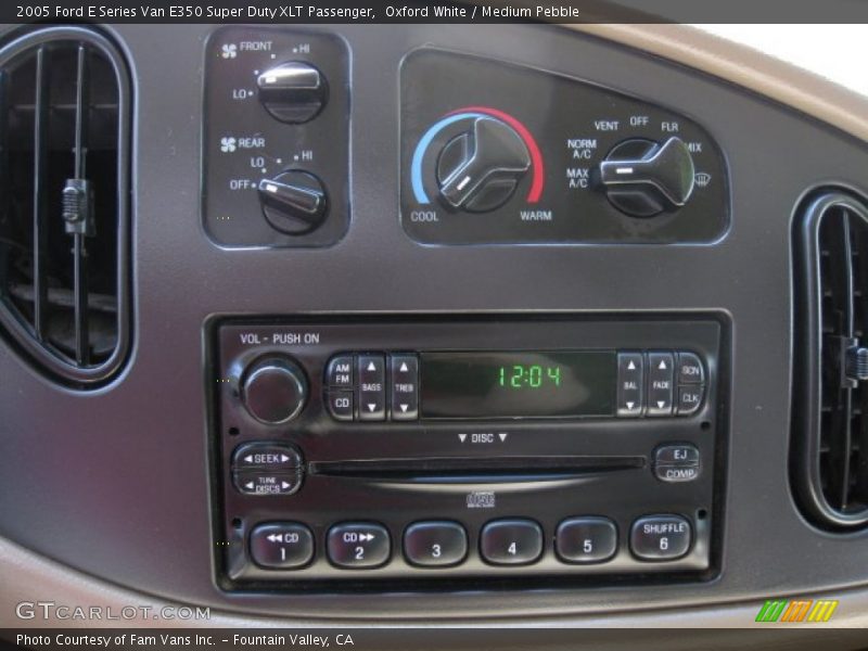Oxford White / Medium Pebble 2005 Ford E Series Van E350 Super Duty XLT Passenger