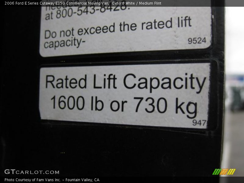 Oxford White / Medium Flint 2006 Ford E Series Cutaway E350 Commercial Moving Van