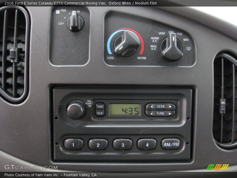 Oxford White / Medium Flint 2006 Ford E Series Cutaway E350 Commercial Moving Van