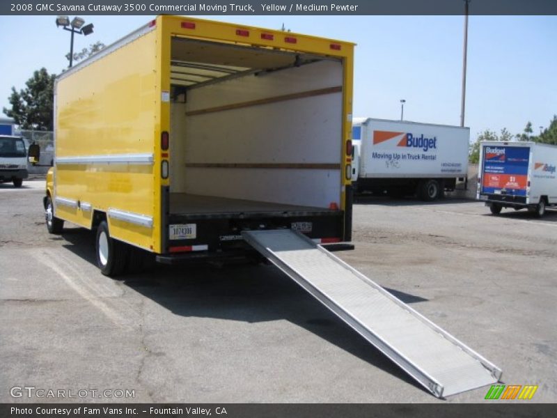 Yellow / Medium Pewter 2008 GMC Savana Cutaway 3500 Commercial Moving Truck