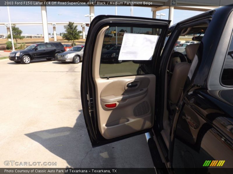 Black / Medium Parchment Beige 2003 Ford F150 Lariat FX4 Off Road SuperCrew 4x4