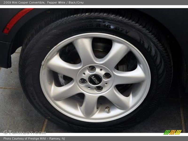 Pepper White / Black/Grey 2009 Mini Cooper Convertible
