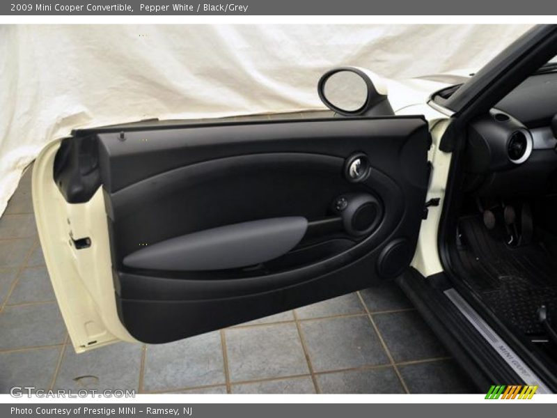 Pepper White / Black/Grey 2009 Mini Cooper Convertible