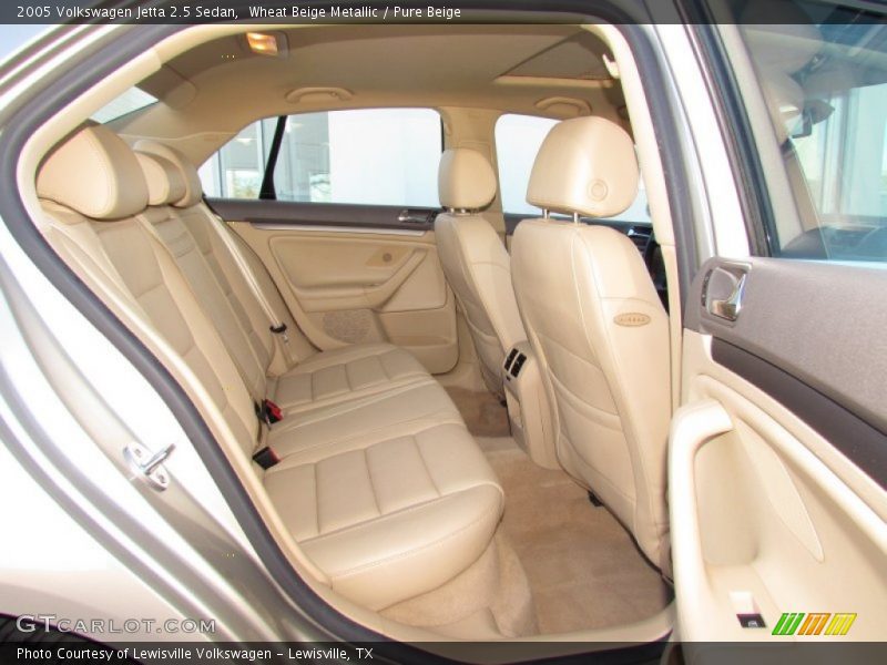 Wheat Beige Metallic / Pure Beige 2005 Volkswagen Jetta 2.5 Sedan