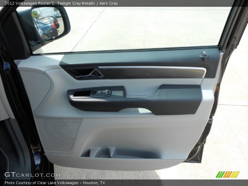 Twilight Gray Metallic / Aero Gray 2012 Volkswagen Routan S