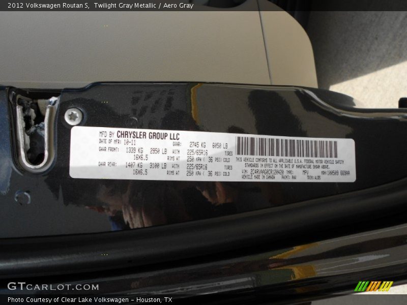 Twilight Gray Metallic / Aero Gray 2012 Volkswagen Routan S