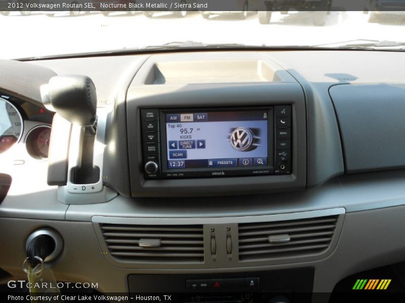 Nocturne Black Metallic / Sierra Sand 2012 Volkswagen Routan SEL