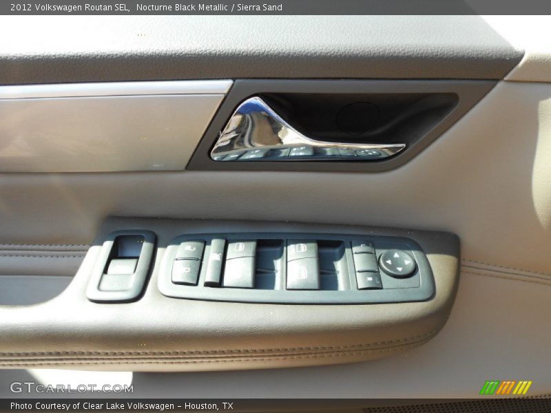 Nocturne Black Metallic / Sierra Sand 2012 Volkswagen Routan SEL