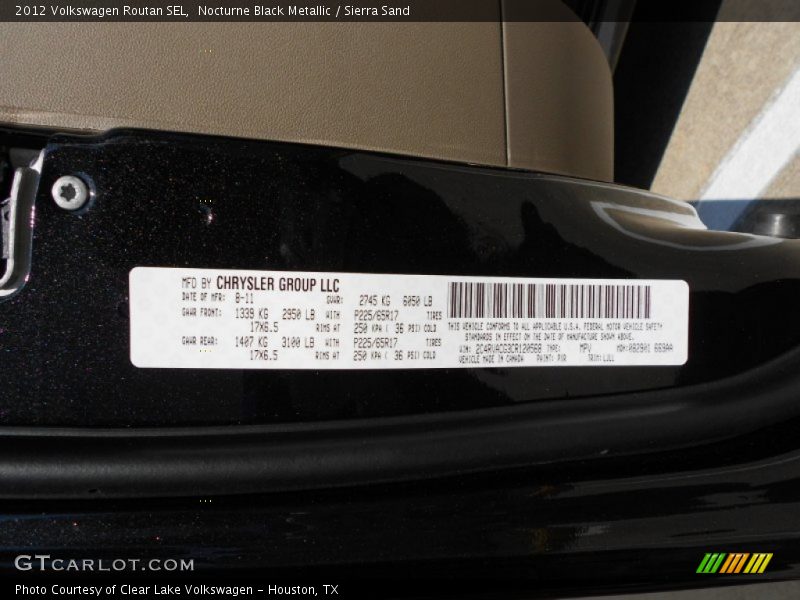 Nocturne Black Metallic / Sierra Sand 2012 Volkswagen Routan SEL