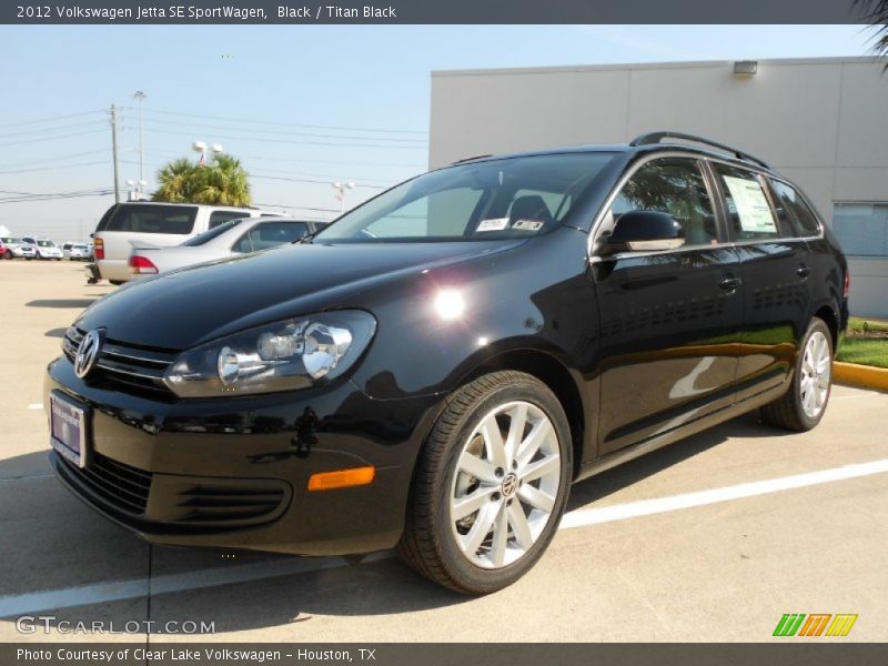 Front 3/4 View of 2012 Jetta SE SportWagen