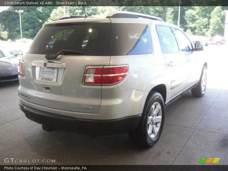 Silver Pearl / Black 2008 Saturn Outlook XE AWD