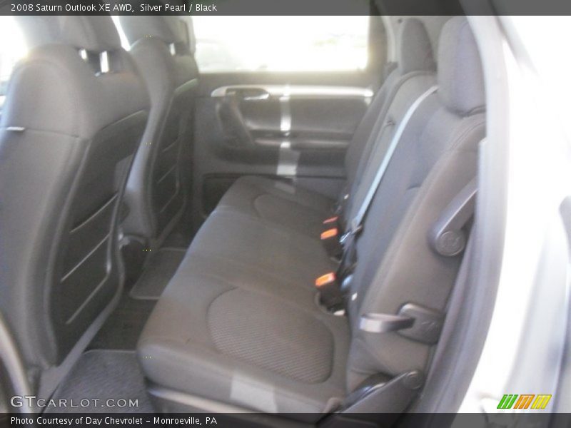 Silver Pearl / Black 2008 Saturn Outlook XE AWD
