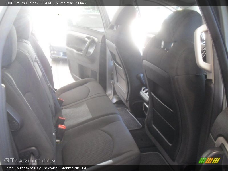 Silver Pearl / Black 2008 Saturn Outlook XE AWD