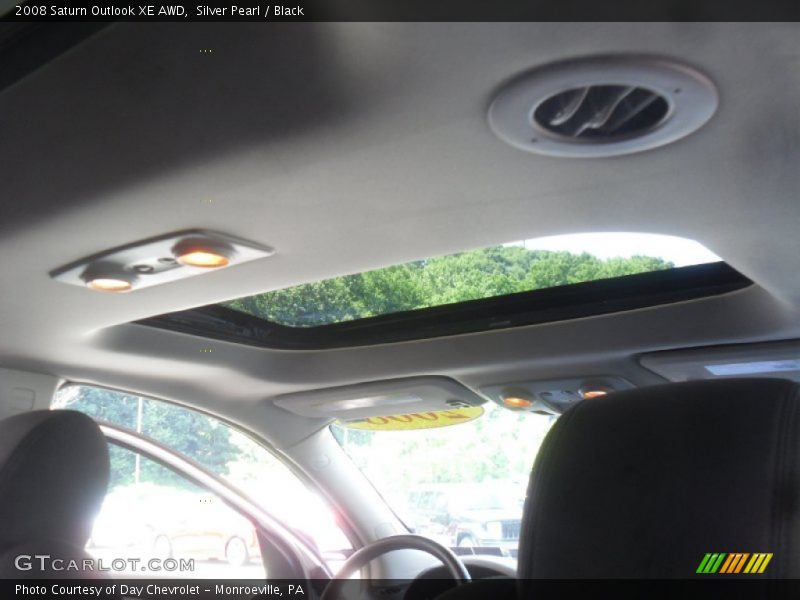 Silver Pearl / Black 2008 Saturn Outlook XE AWD