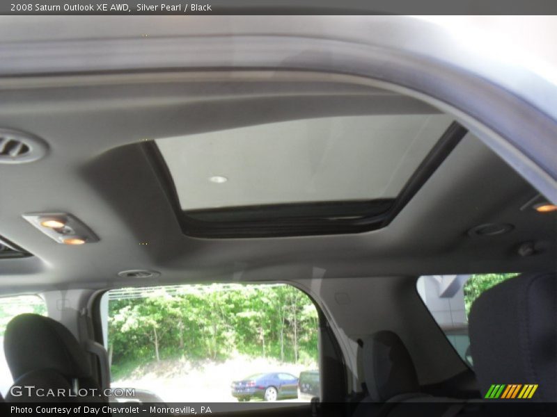 Silver Pearl / Black 2008 Saturn Outlook XE AWD