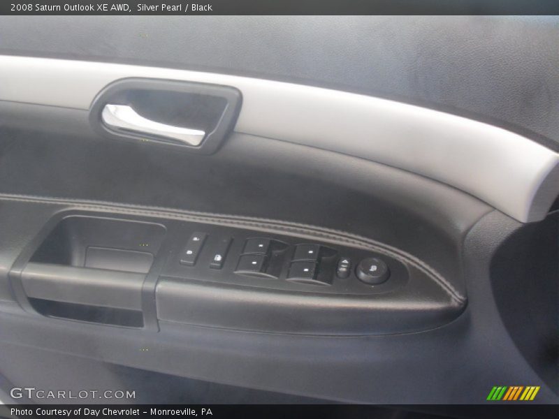 Silver Pearl / Black 2008 Saturn Outlook XE AWD