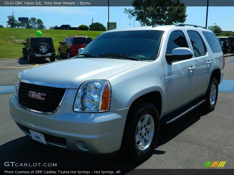 Pure Silver Metallic / Ebony 2010 GMC Yukon SLE
