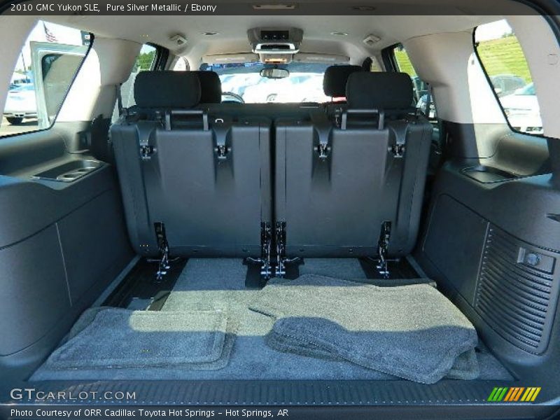 Pure Silver Metallic / Ebony 2010 GMC Yukon SLE