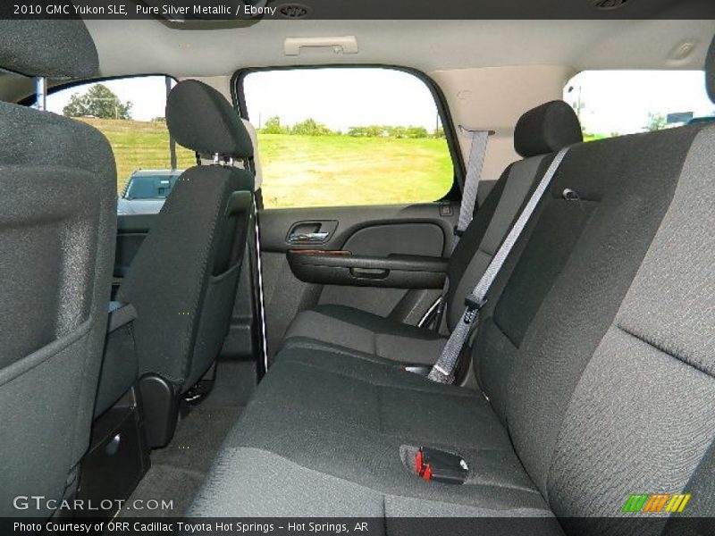 Pure Silver Metallic / Ebony 2010 GMC Yukon SLE