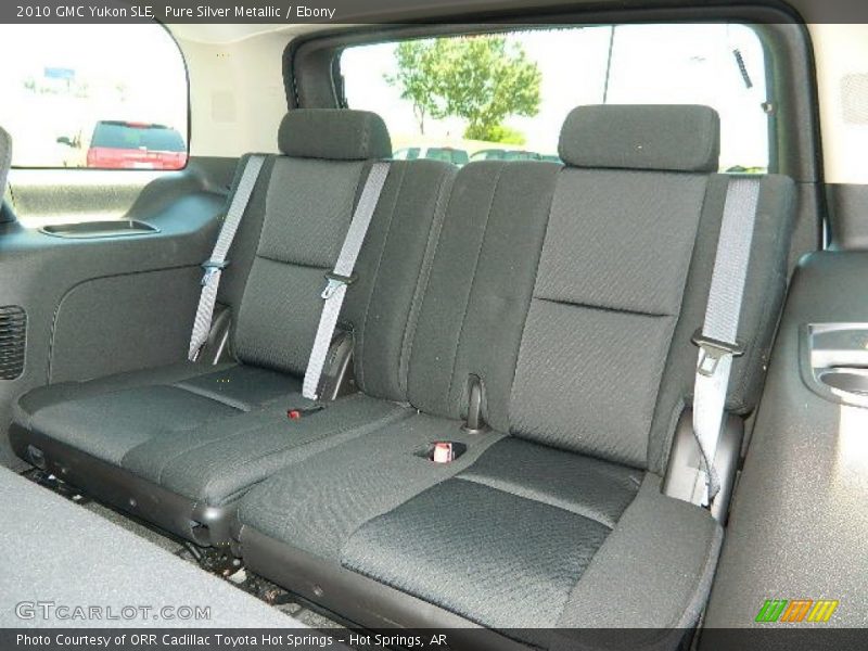 Pure Silver Metallic / Ebony 2010 GMC Yukon SLE