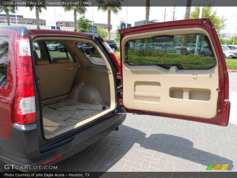 Redondo Red Pearl / Ivory 2005 Honda CR-V LX