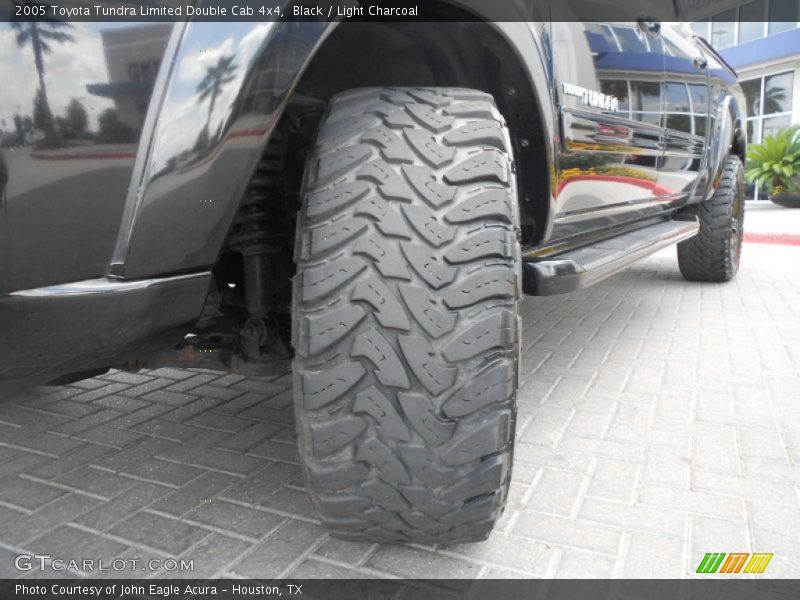 Black / Light Charcoal 2005 Toyota Tundra Limited Double Cab 4x4