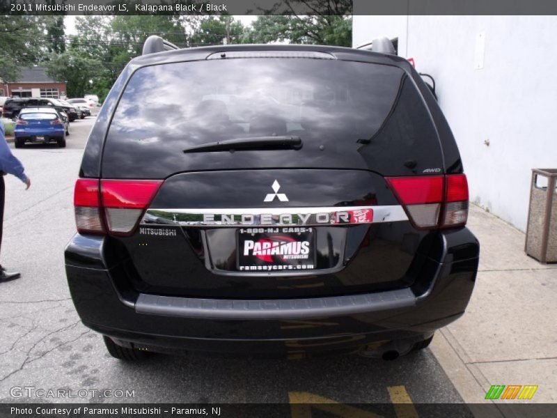 Kalapana Black / Black 2011 Mitsubishi Endeavor LS
