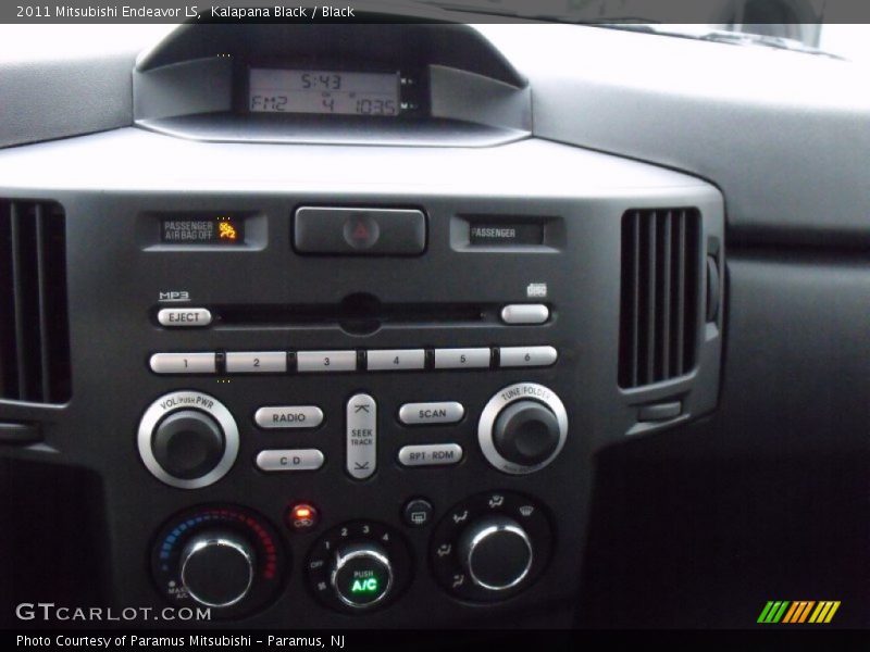 Kalapana Black / Black 2011 Mitsubishi Endeavor LS