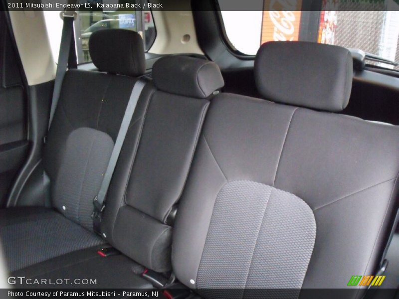 Kalapana Black / Black 2011 Mitsubishi Endeavor LS