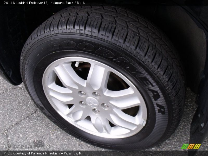Kalapana Black / Black 2011 Mitsubishi Endeavor LS