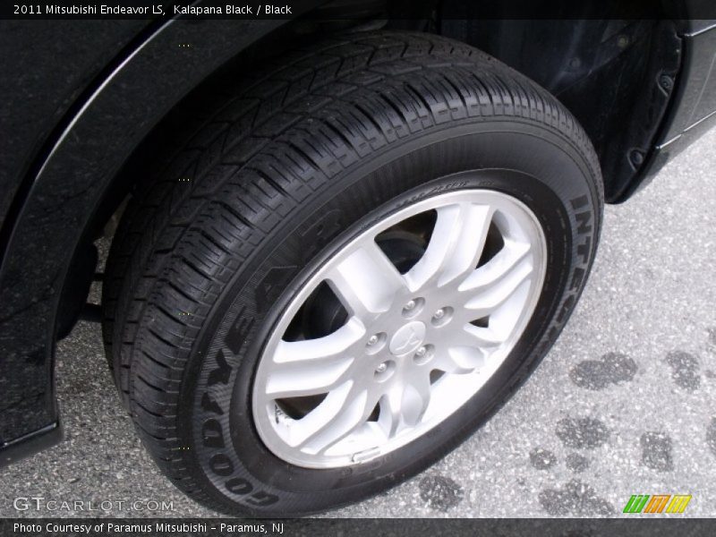 Kalapana Black / Black 2011 Mitsubishi Endeavor LS