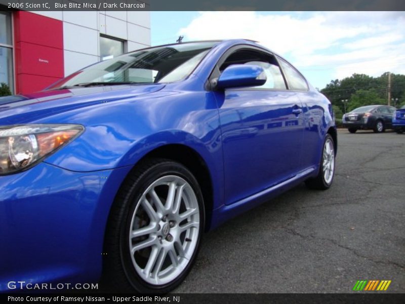 Blue Blitz Mica / Dark Charcoal 2006 Scion tC