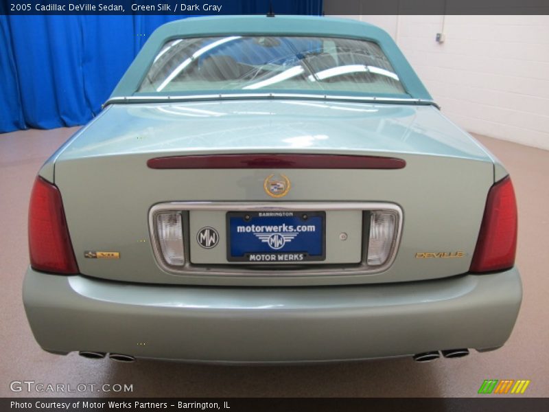 Green Silk / Dark Gray 2005 Cadillac DeVille Sedan