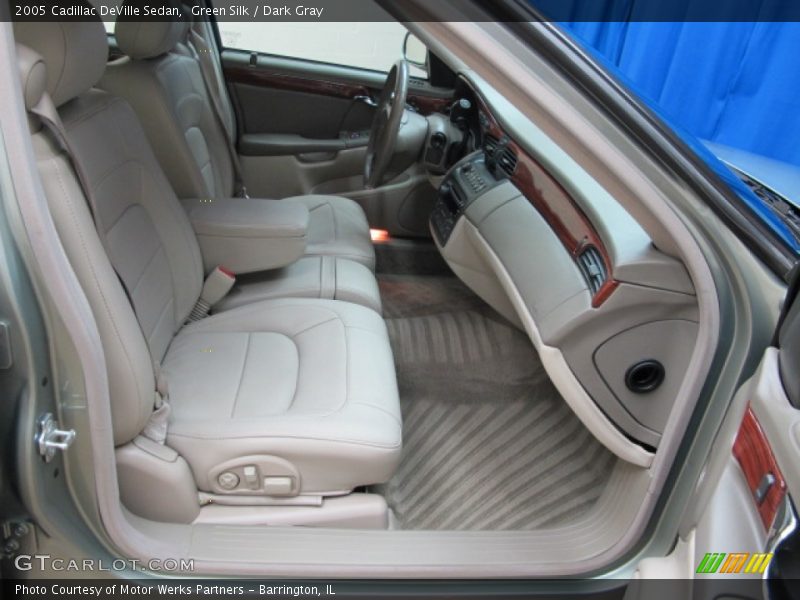  2005 DeVille Sedan Dark Gray Interior