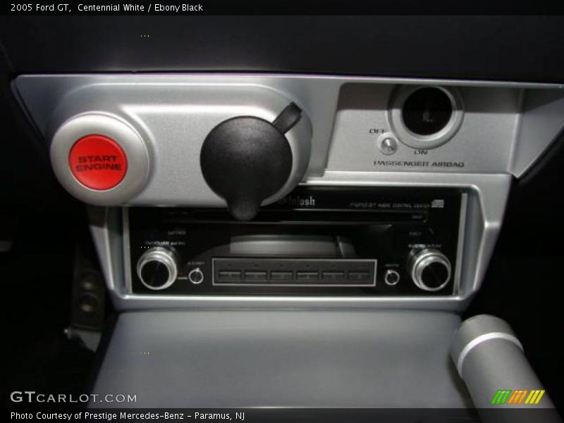 Centennial White / Ebony Black 2005 Ford GT