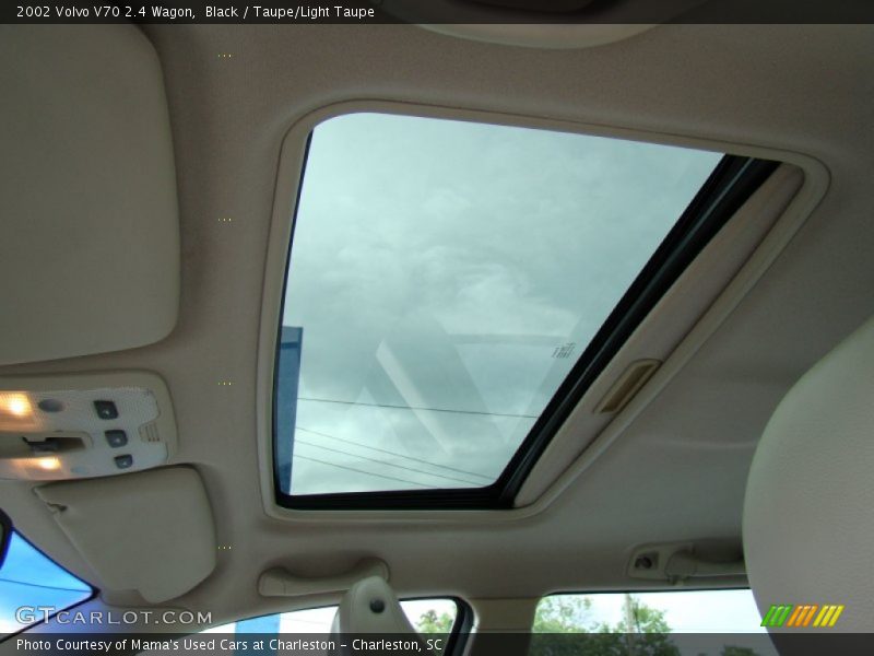 Black / Taupe/Light Taupe 2002 Volvo V70 2.4 Wagon