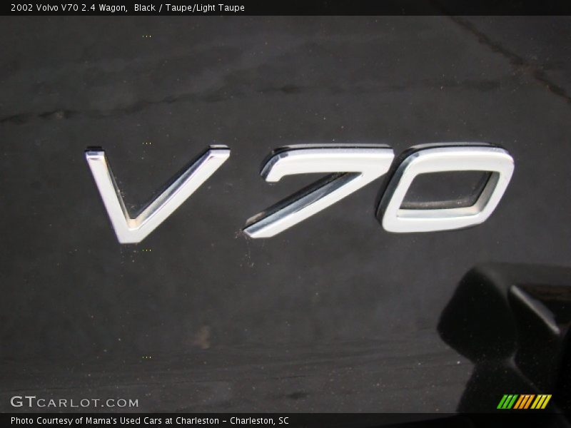 Black / Taupe/Light Taupe 2002 Volvo V70 2.4 Wagon