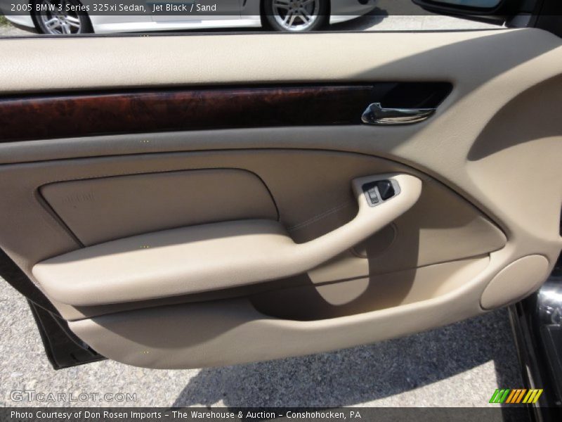 Jet Black / Sand 2005 BMW 3 Series 325xi Sedan