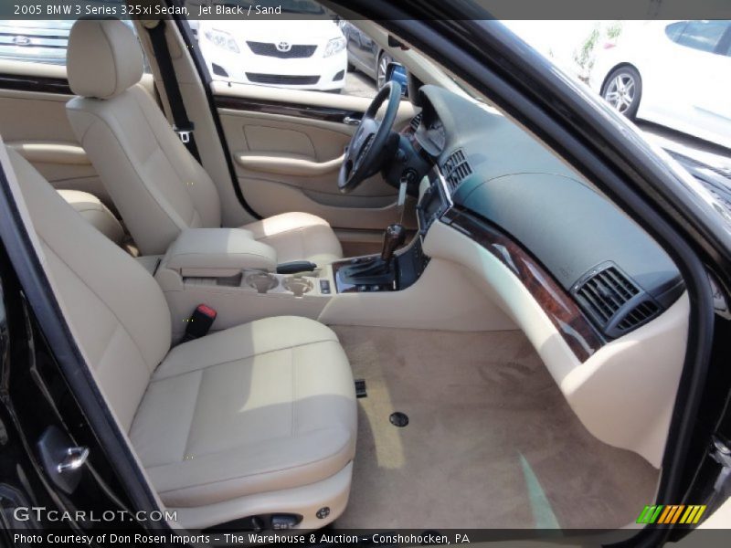Jet Black / Sand 2005 BMW 3 Series 325xi Sedan