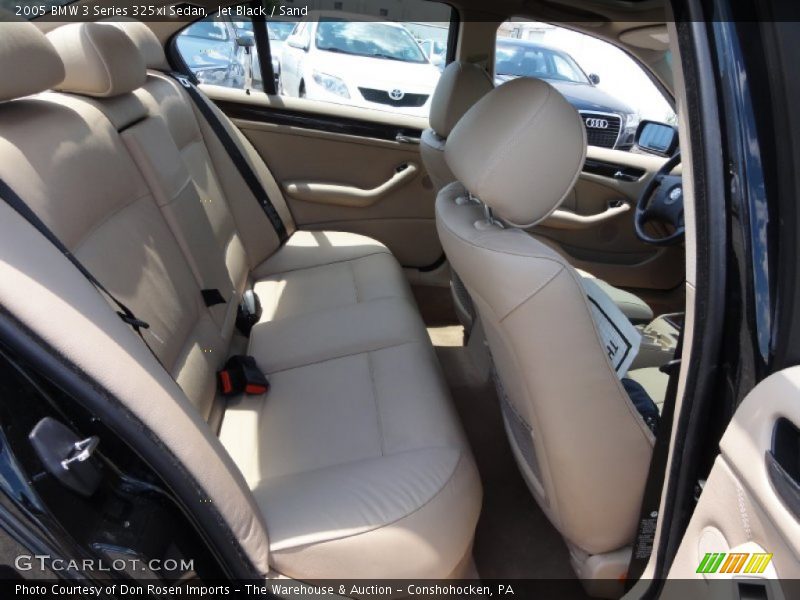 Jet Black / Sand 2005 BMW 3 Series 325xi Sedan