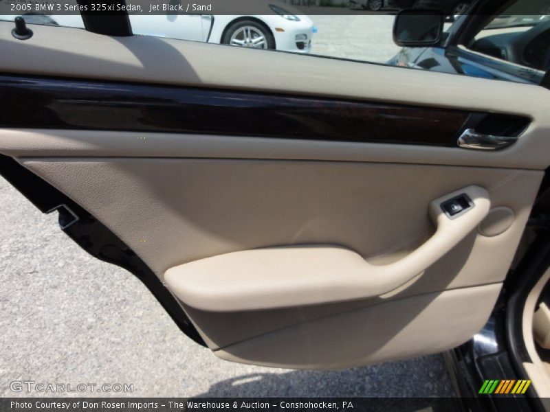 Jet Black / Sand 2005 BMW 3 Series 325xi Sedan