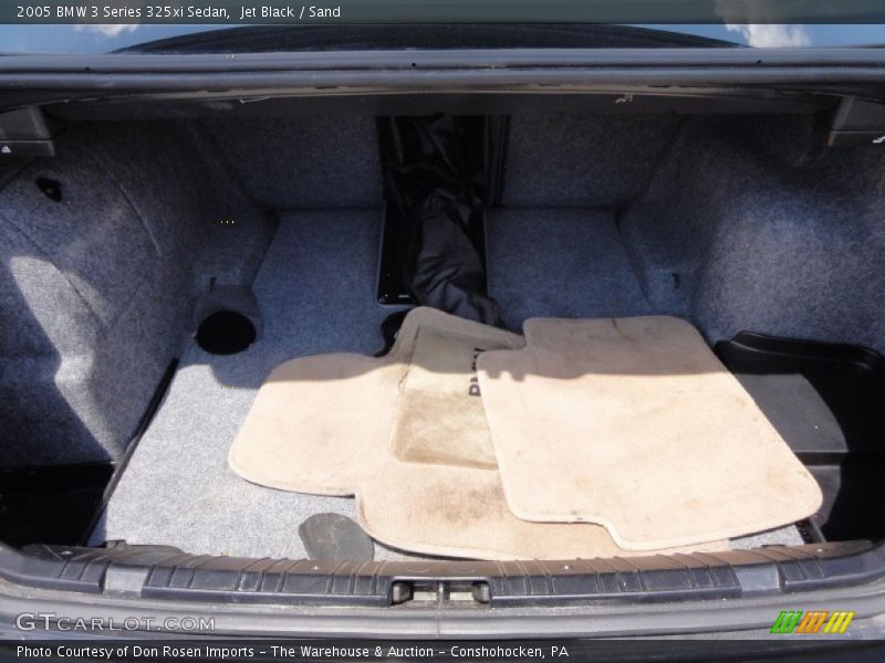 Jet Black / Sand 2005 BMW 3 Series 325xi Sedan