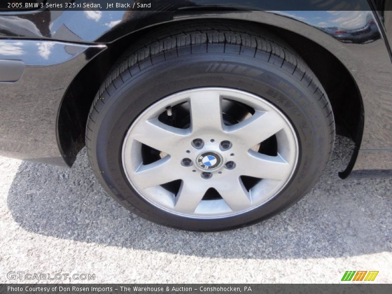 Jet Black / Sand 2005 BMW 3 Series 325xi Sedan