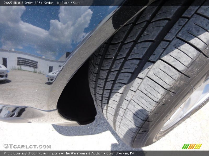 Jet Black / Sand 2005 BMW 3 Series 325xi Sedan
