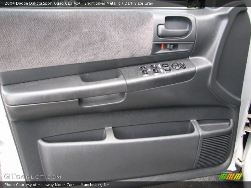 Bright Silver Metallic / Dark Slate Gray 2004 Dodge Dakota Sport Quad Cab 4x4
