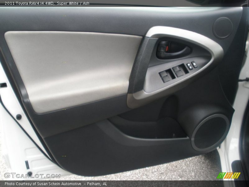 Super White / Ash 2011 Toyota RAV4 I4 4WD