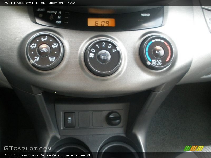 Super White / Ash 2011 Toyota RAV4 I4 4WD