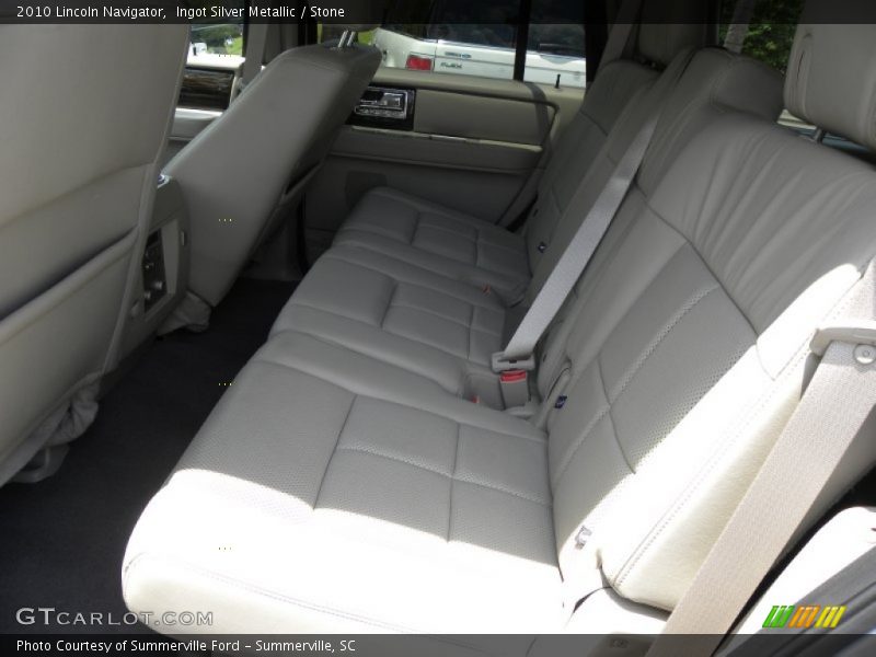 Ingot Silver Metallic / Stone 2010 Lincoln Navigator