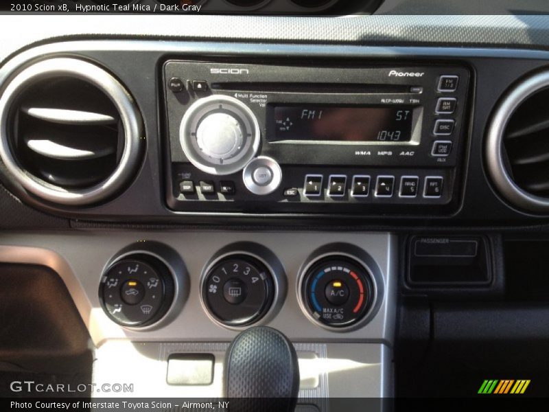 Hypnotic Teal Mica / Dark Gray 2010 Scion xB