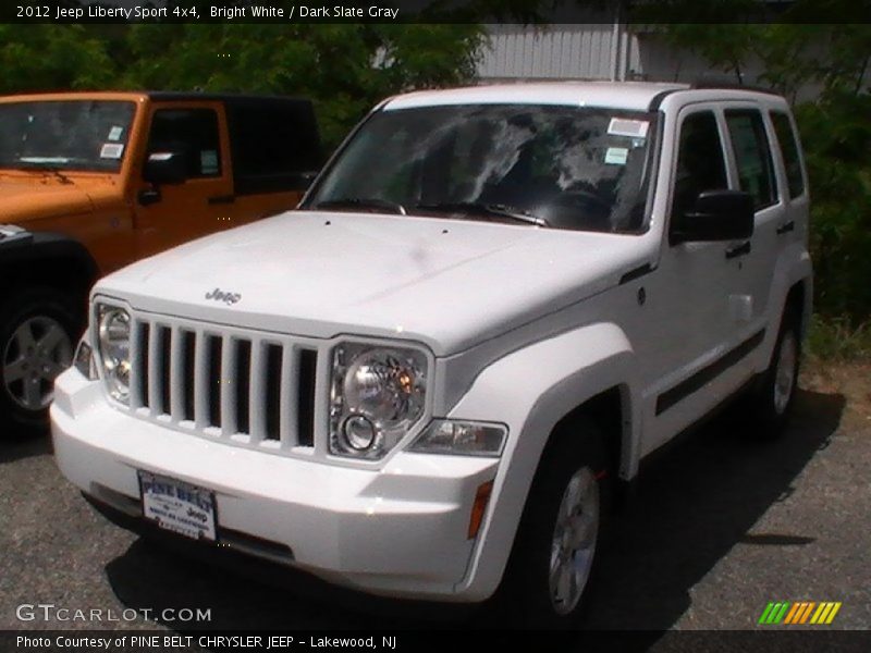 Bright White / Dark Slate Gray 2012 Jeep Liberty Sport 4x4